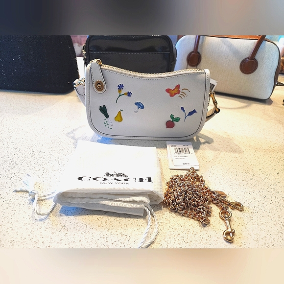 Coach Embroidered Swinger 20 - Picture 1 of 7